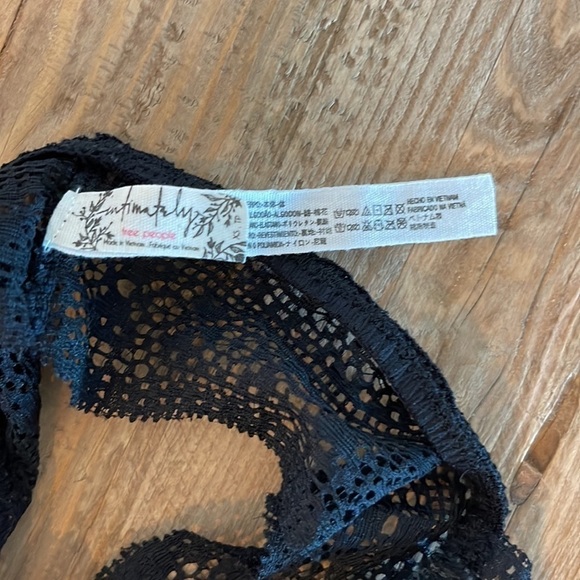 Free People Bralette. Black and Gray Size XS - Picture 3 of 3